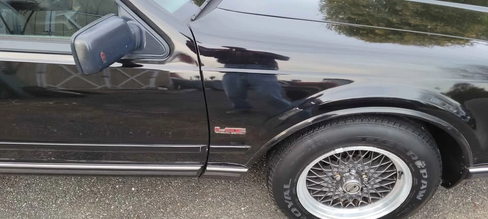 1991 Lincoln Continental Mark VII - Image 6 of 10