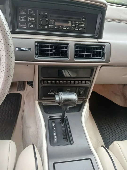 1991 Lincoln Continental Mark VII - Image 7 of 14