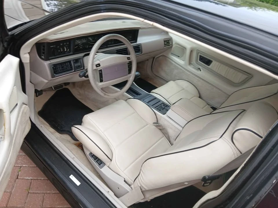 1991 Lincoln Continental Mark VII - Image 3 of 14