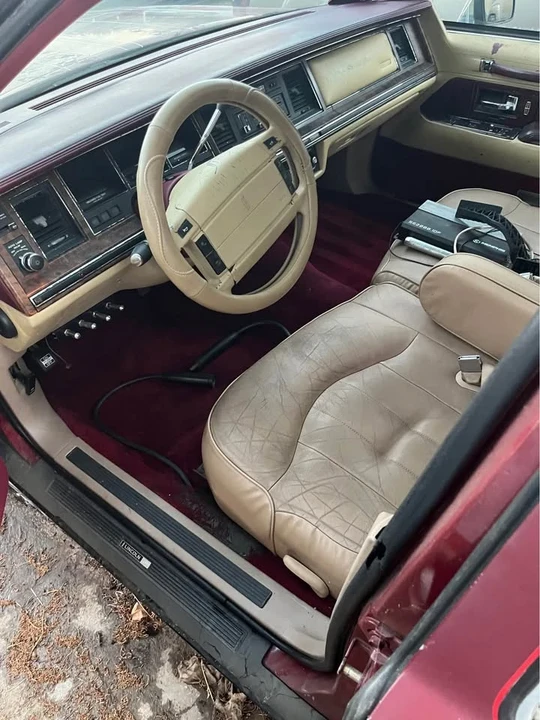 1991 Lincoln Town Car - Image 5 of 6