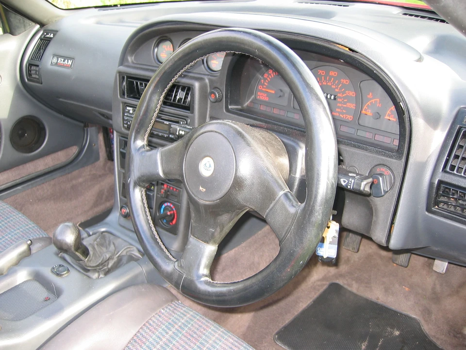 1991 Lotus Elan M100 - Image 8 of 18