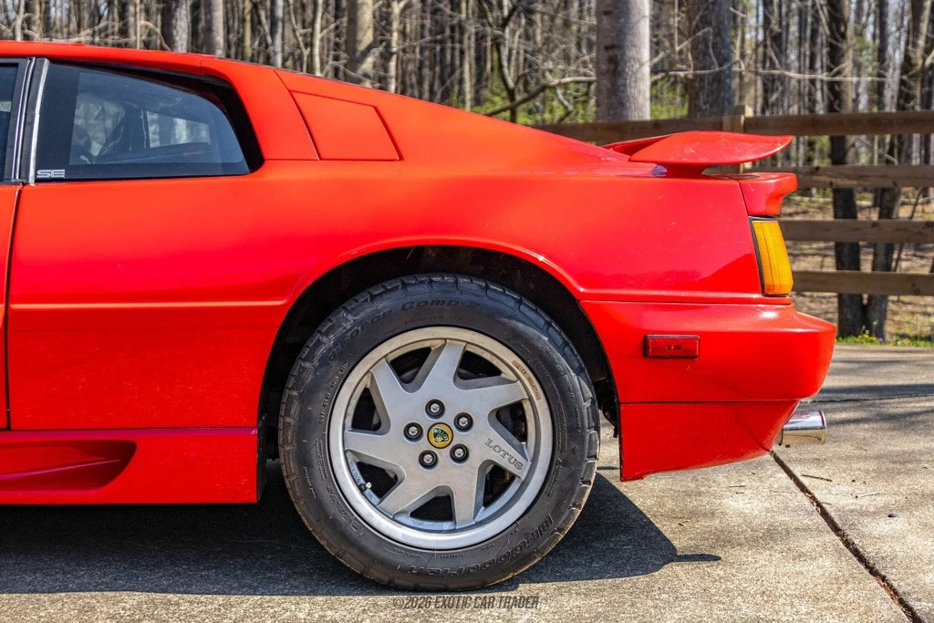 1991 Lotus Esprit Series 3 & Turbo - Image 5 of 24