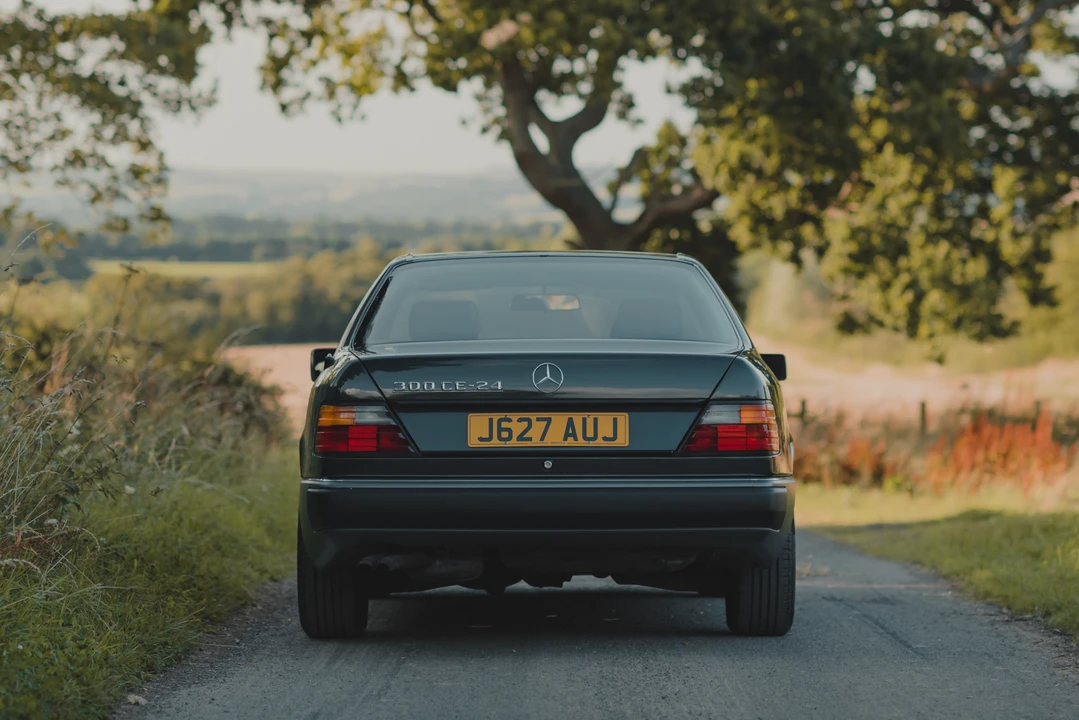 1991 Mercedes-Benz W124 E-Class - Image 8 of 31