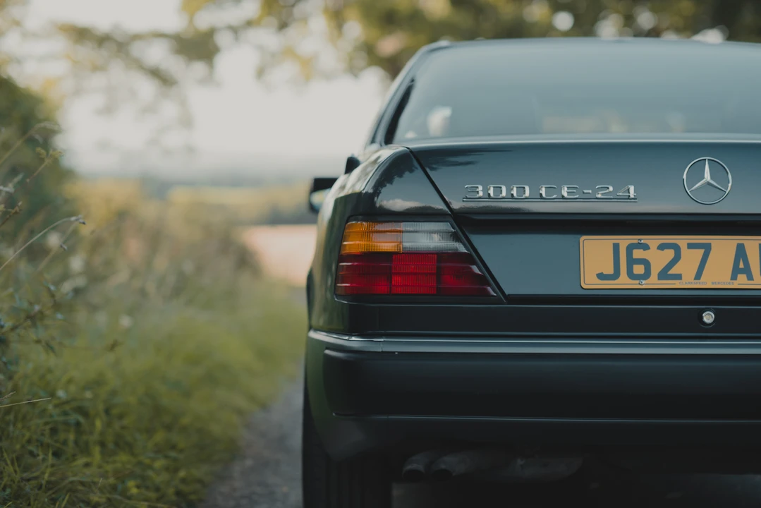 1991 Mercedes-Benz W124 E-Class - Image 25 of 31