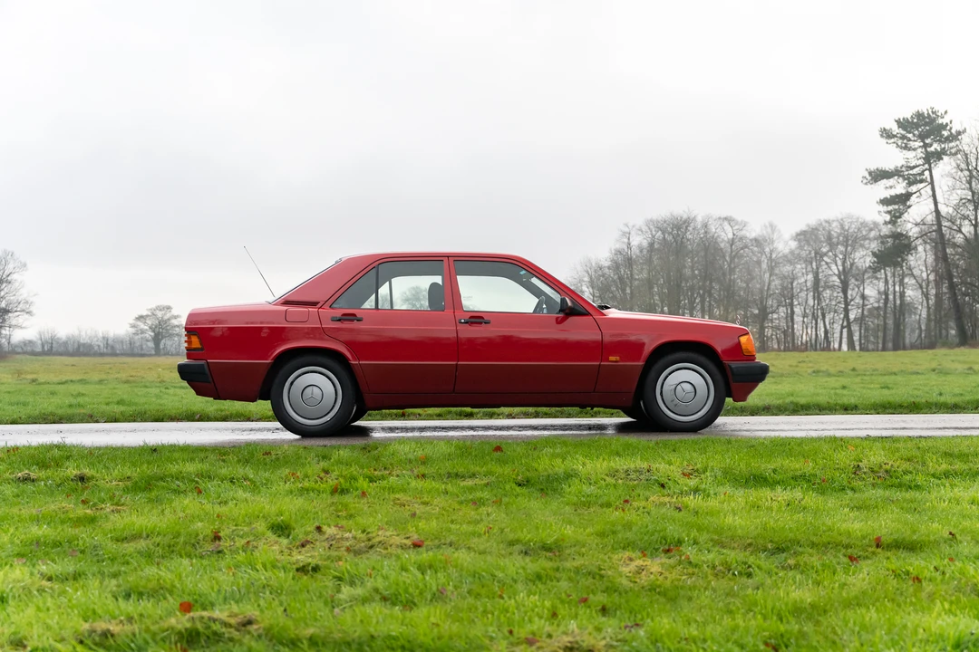 1991 Mercedes-Benz 190E - Image 17 of 31