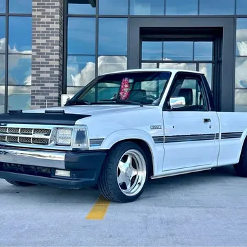 1991 Mazda B2200 SE-5