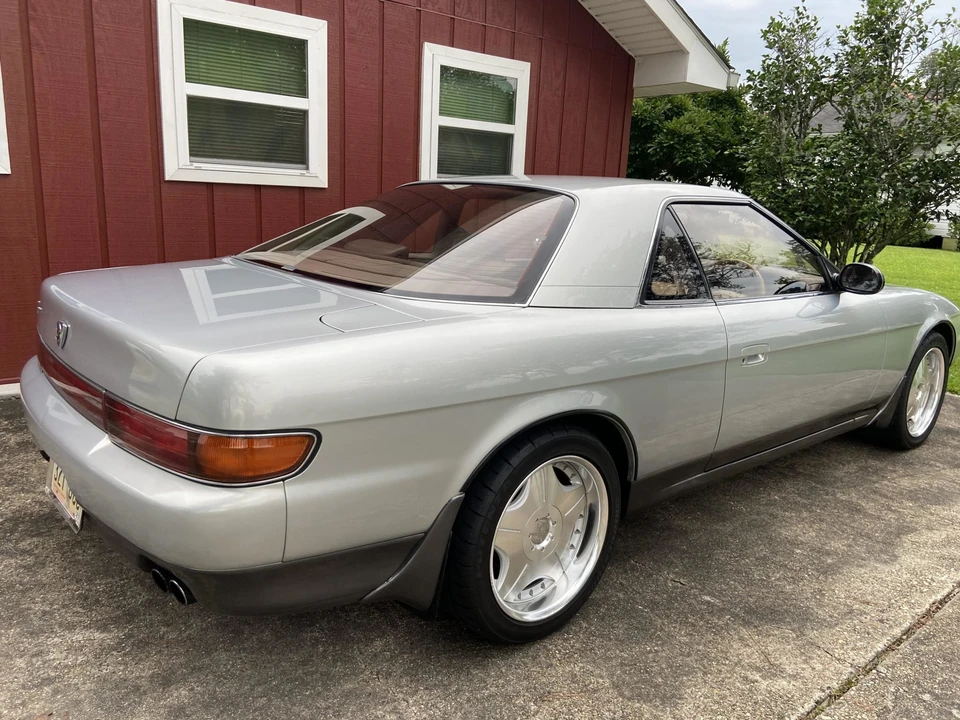 1991 Mazda JC Cosmo - Image 4 of 31