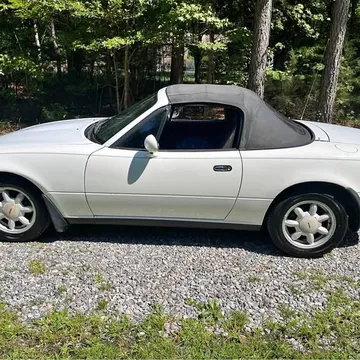 1991 Mazda MX-5 Miata Club Convertible 2D
