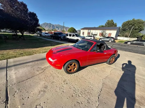 1991 Mazda MX-5 Miata RF Club Convertible 2D