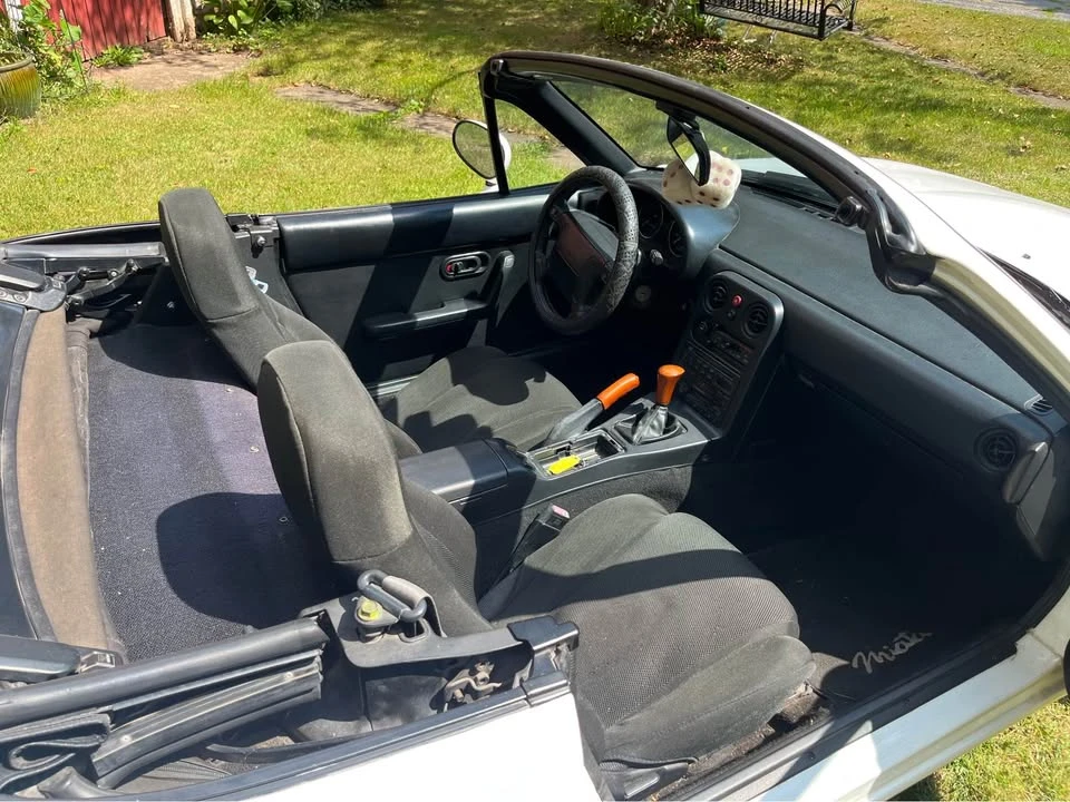 1991 Mazda NA MX-5 Miata - Image 6 of 8