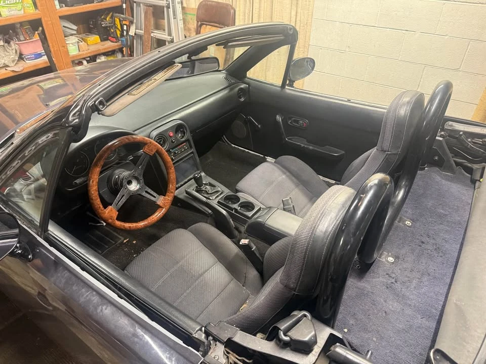1991 Mazda NA MX-5 Miata - Image 5 of 6