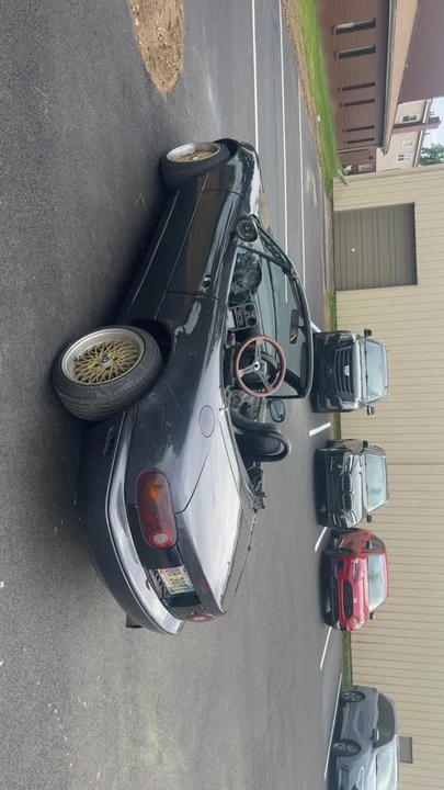 1991 Mazda NA MX-5 Miata - Image 3 of 6
