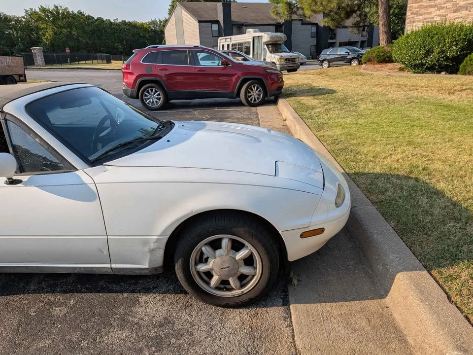 1991 Mazda NA MX-5 Miata - Image 6 of 10