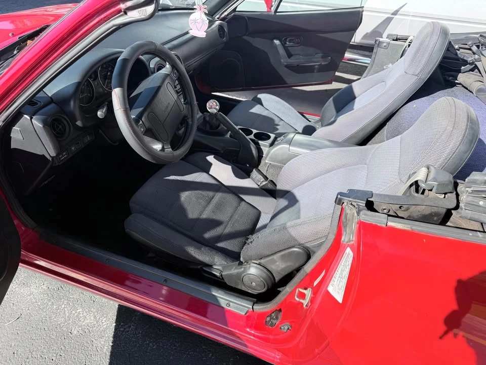 1991 Mazda NA MX-5 Miata - Image 6 of 13