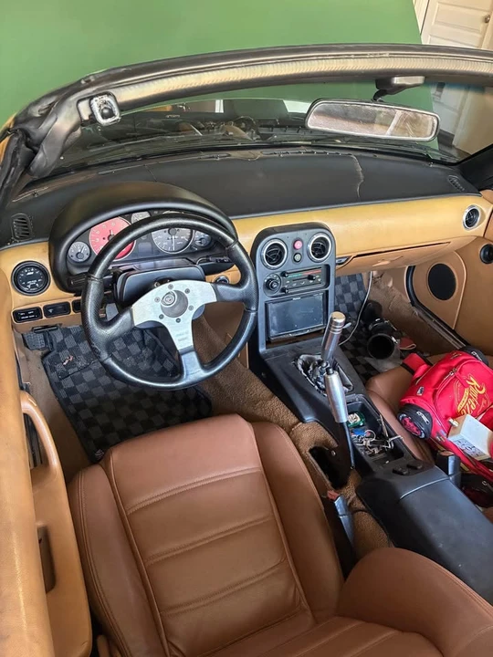 1991 Mazda NA MX-5 Miata - Image 4 of 9