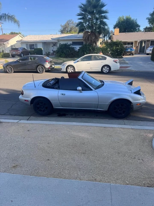 1991 Mazda NA MX-5 Miata - Image 2 of 9
