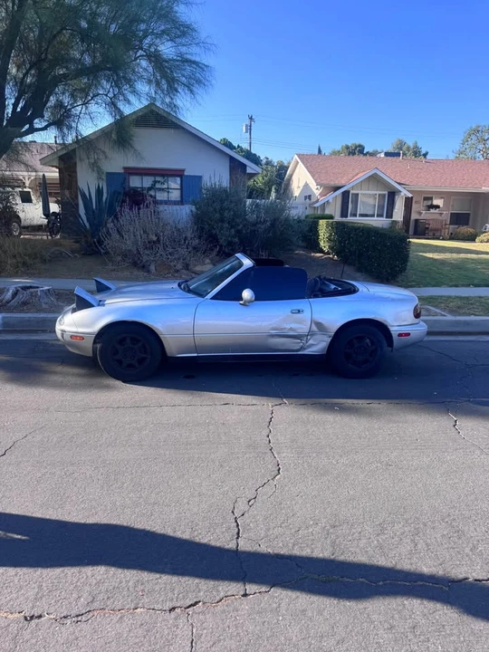 1991 Mazda NA MX-5 Miata - Image 5 of 9