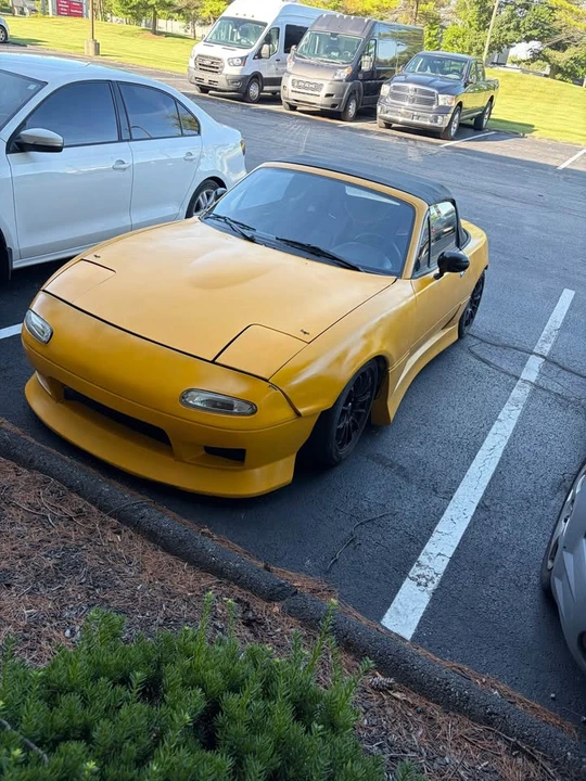 1991 Mazda NA MX-5 Miata - Image 5 of 16