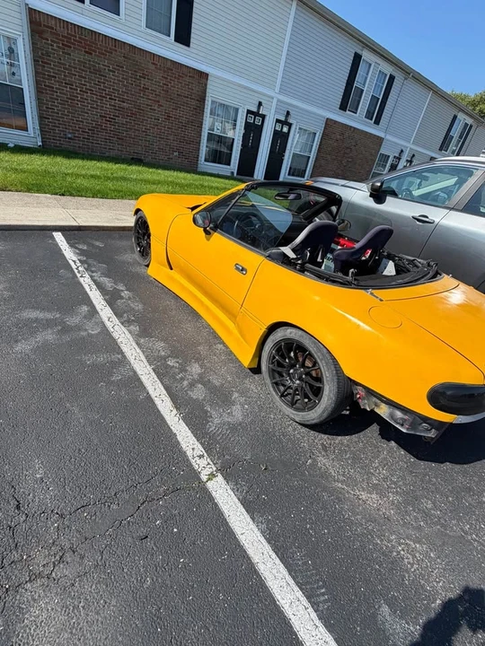 1991 Mazda NA MX-5 Miata - Image 6 of 16