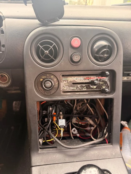 1991 Mazda NA MX-5 Miata - Image 3 of 11