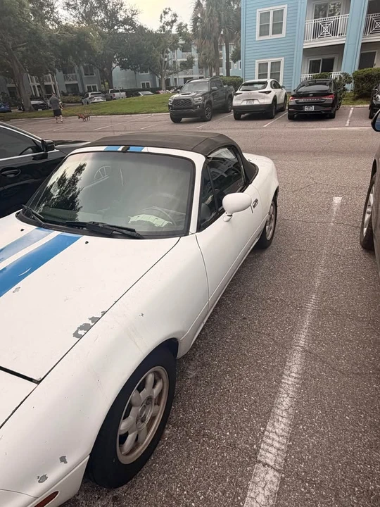 1991 Mazda NA MX-5 Miata - Image 9 of 11