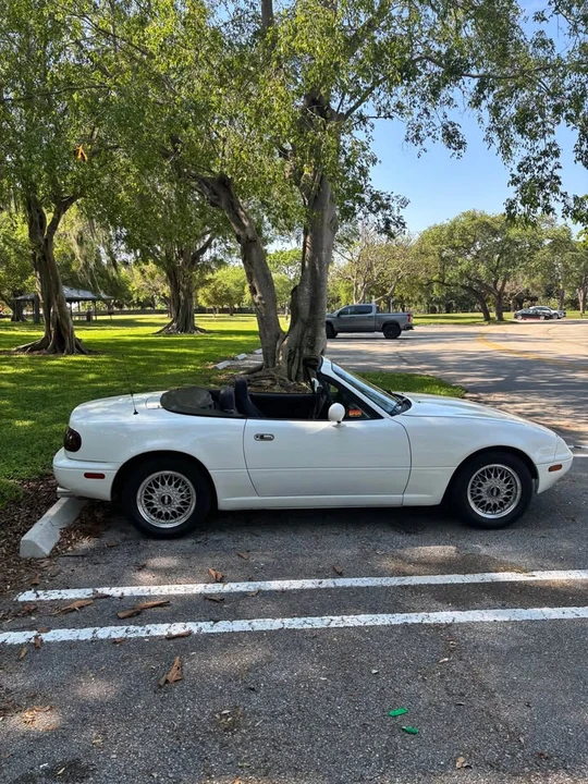 1991 Mazda NA MX-5 Miata - Image 11 of 20