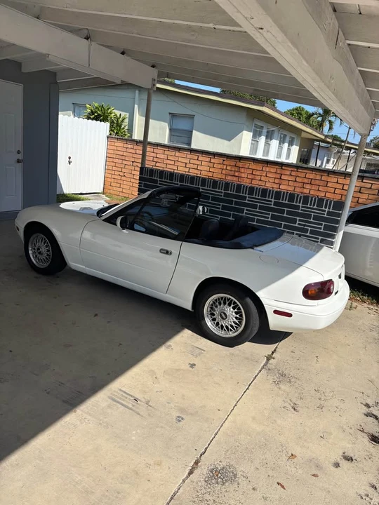 1991 Mazda NA MX-5 Miata - Image 18 of 20