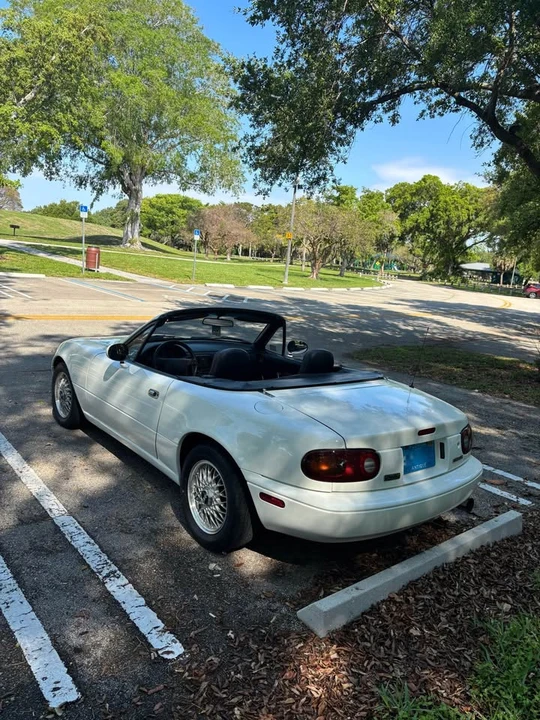 1991 Mazda NA MX-5 Miata - Image 17 of 20