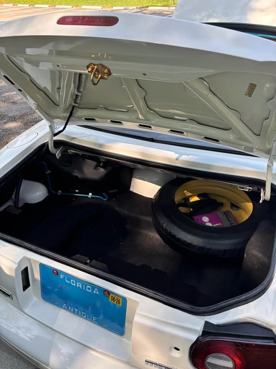 1991 Mazda NA MX-5 Miata - Image 16 of 20