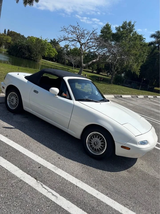 1991 Mazda NA MX-5 Miata - Image 2 of 20
