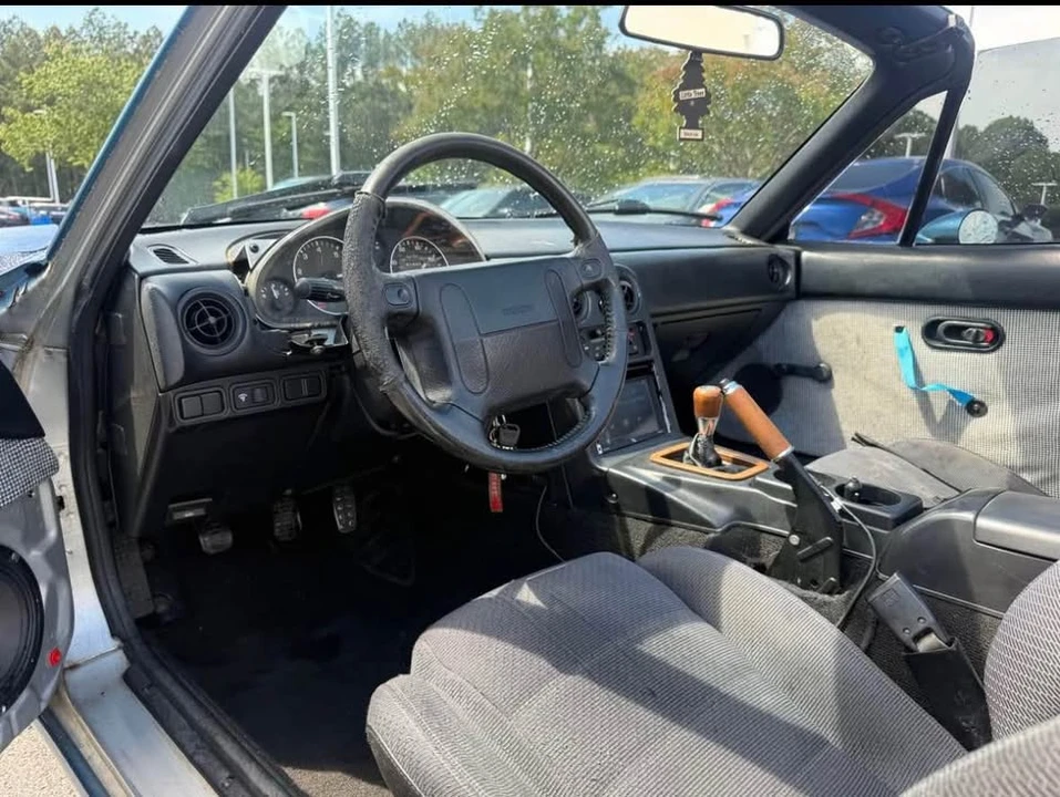 1991 Mazda NA MX-5 Miata - Image 10 of 13