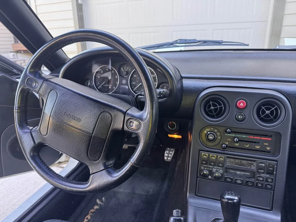 1991 Mazda NA MX-5 Miata - Image 7 of 10