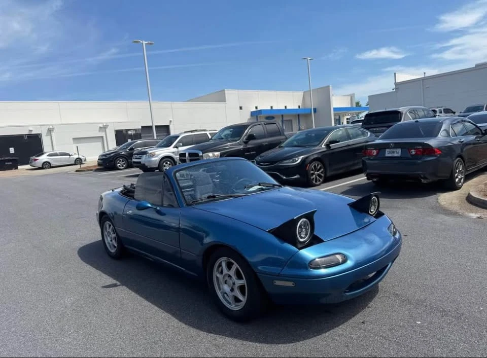 1991 Mazda NA MX-5 Miata - Image 9 of 13
