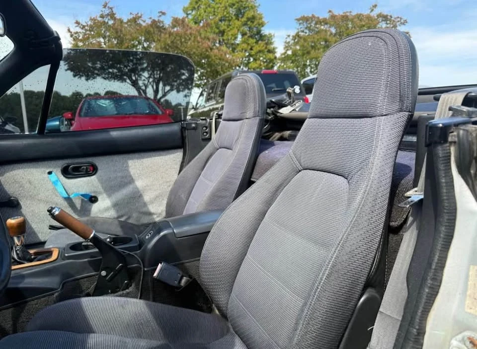 1991 Mazda NA MX-5 Miata - Image 11 of 13