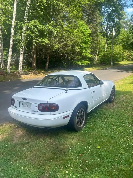 1991 Mazda NA MX-5 Miata - Image 7 of 8