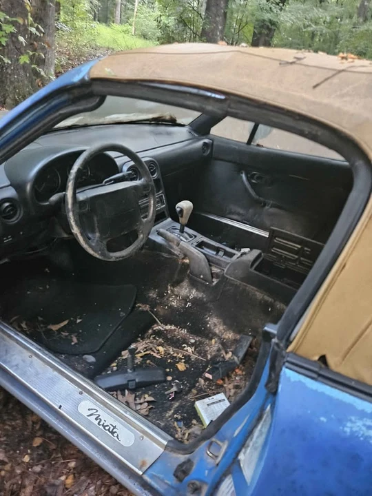 1991 Mazda NA MX-5 Miata - Image 6 of 9