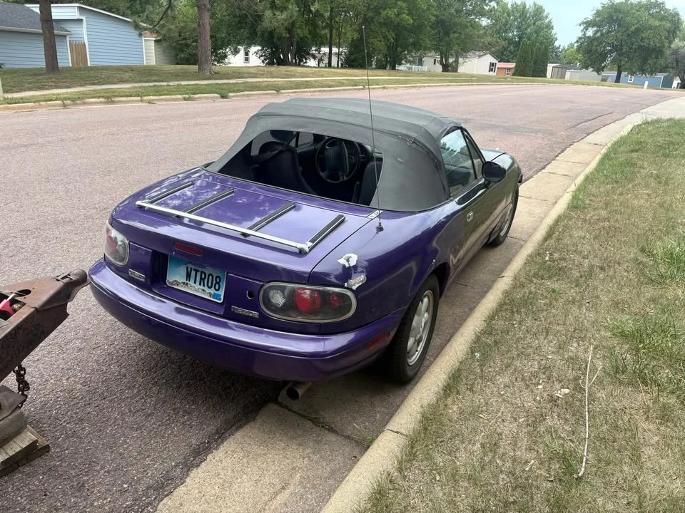 1991 Mazda NA MX-5 Miata - Image 5 of 11