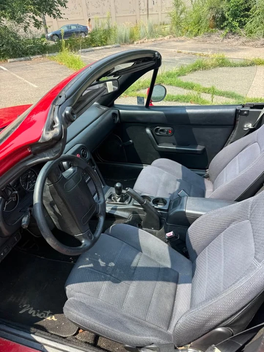 1991 Mazda NA MX-5 Miata - Image 5 of 6