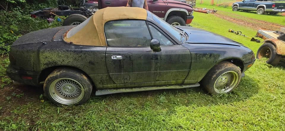 1991 Mazda NA MX-5 Miata - Image 12 of 15