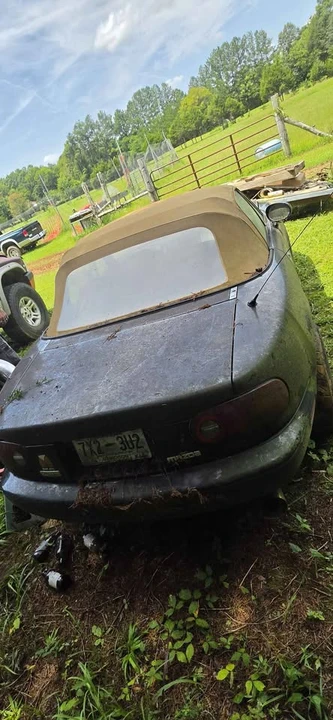 1991 Mazda NA MX-5 Miata - Image 9 of 15