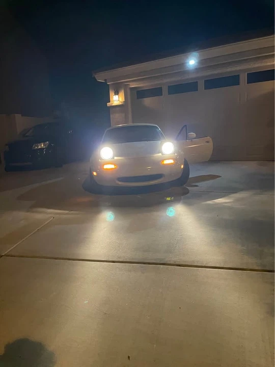 1991 Mazda NA MX-5 Miata - Image 2 of 19