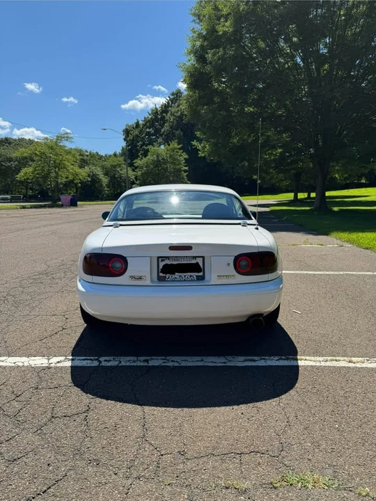 1991 Mazda NA MX-5 Miata - Image 7 of 18