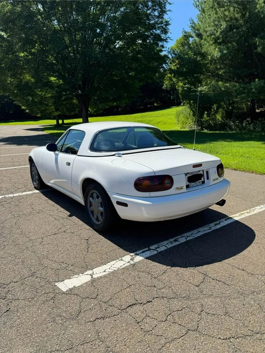 1991 Mazda NA MX-5 Miata - Image 8 of 18