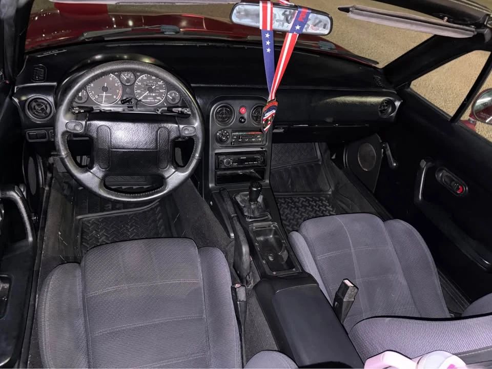 1991 Mazda NA MX-5 Miata - Image 4 of 10