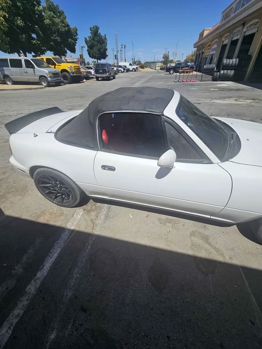 1991 Mazda NA MX-5 Miata - Image 5 of 6