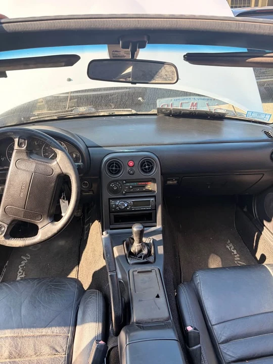 1991 Mazda NA MX-5 Miata - Image 6 of 12