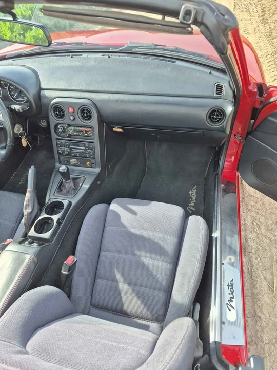 1991 Mazda NA MX-5 Miata - Image 14 of 20