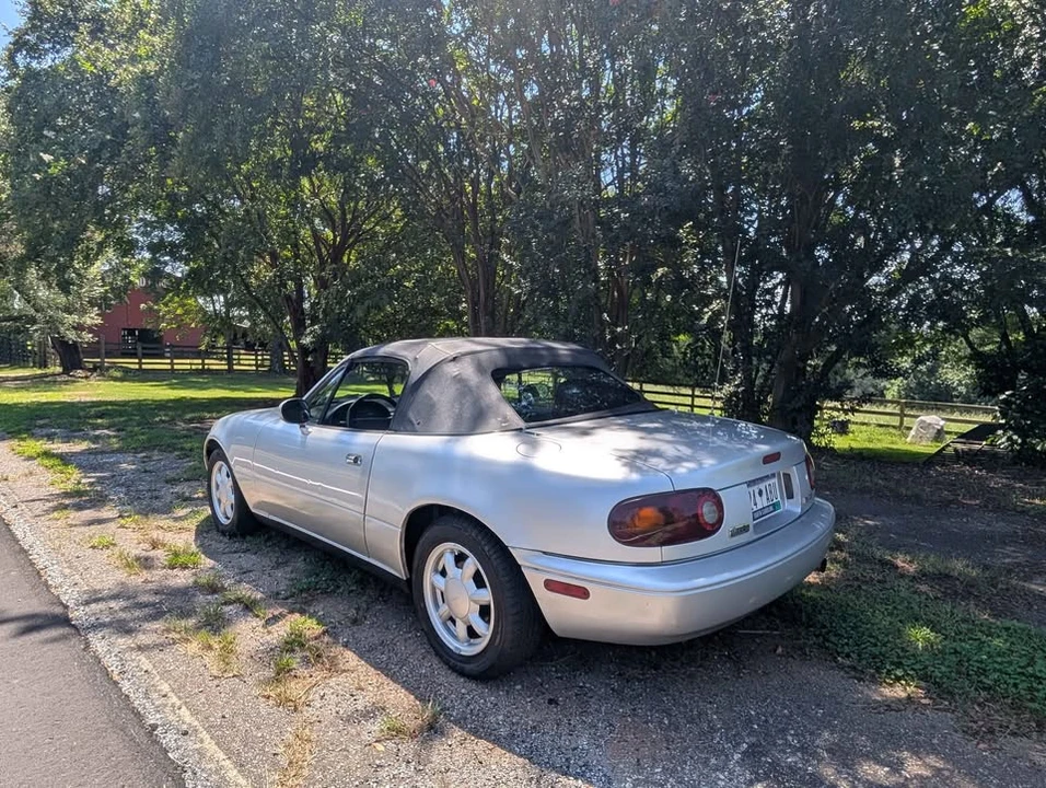 1991 Mazda NA MX-5 Miata - Image 4 of 10