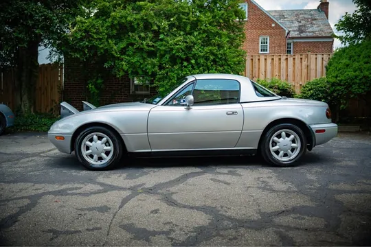 1991 Mazda MX-5 Convertible 2D