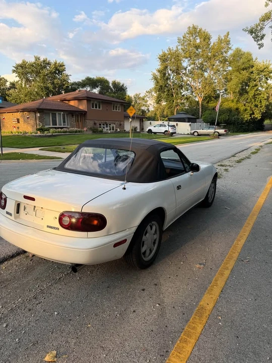 1991 Mazda NA MX-5 Miata - Image 6 of 12